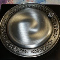 Метална чиния за стена, снимка 3 - Антикварни и старинни предмети - 37742654