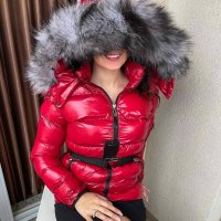 🤩Moncler маркови дамски стилни червени, бели и черни зимни якета Монклер🤩, снимка 1 - Якета - 43178616