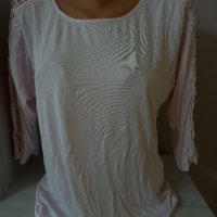 светло розова блуза с дантела, в отличен вид, снимка 1 - Блузи с дълъг ръкав и пуловери - 43410469