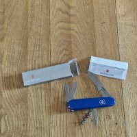 Ново швейцарско  джобно ножче VICTORINOX , снимка 1 - Ножове - 44127234