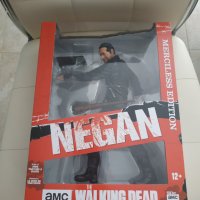 Екшън фигура на Negan от The Walking Dead , снимка 1 - Колекции - 39930810