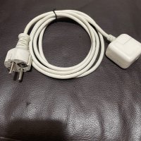 Apple iPhone/iPad 10 w USB Power Adapter (5V-1А/2.4A)  Зарядно устройство, снимка 1 - Кабели и адаптери - 43454100