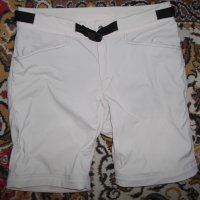 Къси панталони HAGLOFS    дамски,М, снимка 2 - Къси панталони и бермуди - 26404740