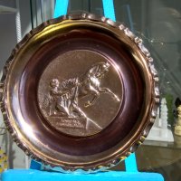 Метална чиния, барелеф "Укротителя на коне"(18 см)и църква в Коломенское(12 см) , снимка 4 - Пана - 40522774