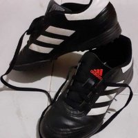 Adidas обувки/бутонки, снимка 2 - Детски маратонки - 28126262