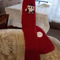Ръчно плетени Коледни чорапи размер 38, снимка 2 - Дамски чорапи - 43458339