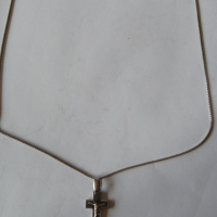 Сребърен кръст със синджир., снимка 1 - Колиета, медальони, синджири - 44883681