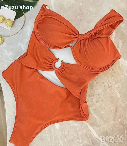 Цял бански, снимка 1