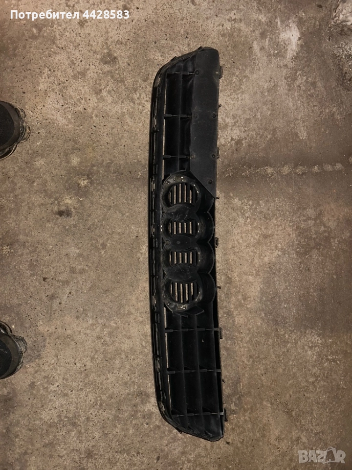 Оригинална решетка с емблема Audi a3 8l, снимка 1