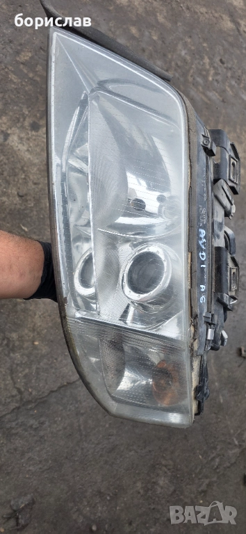 Карбонов фар ляв за Ауди а6 ц5 , снимка 1