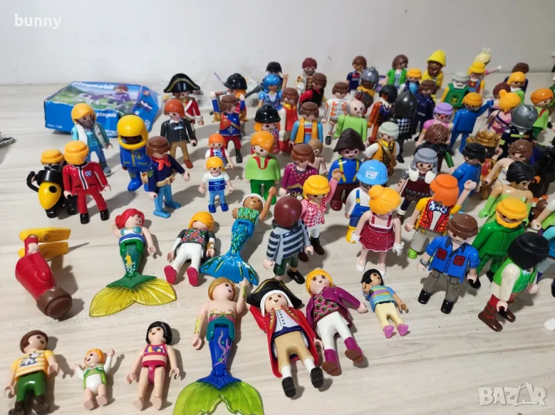 playmobil фигурки 90 броя, снимка 1
