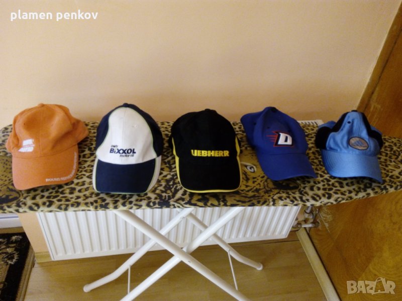 продавам шапки, снимка 1
