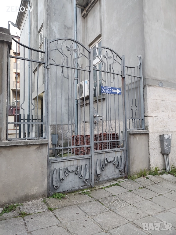 Стара ретро кована врата антика от ограда на къща , снимка 1