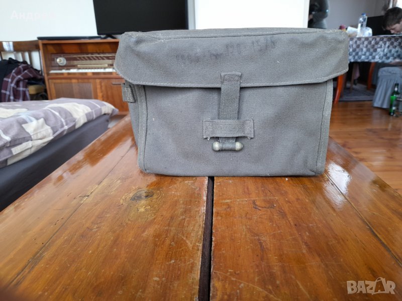 Стара военна брезентова чанта,аптечка, снимка 1
