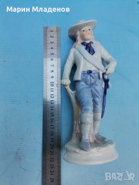 Порцеланова статуетка , снимка 1