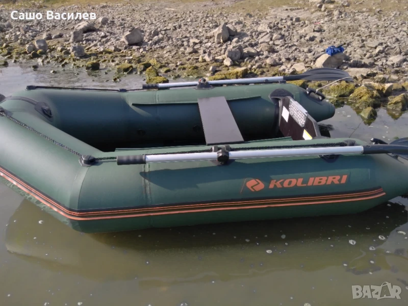 Надуваима лодка 2.40 с двитател 3.3 к.с, снимка 1