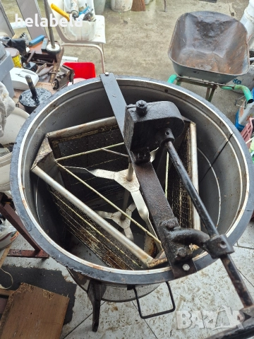 продавам центрофуга за мед, снимка 7 - За пчели - 52620420