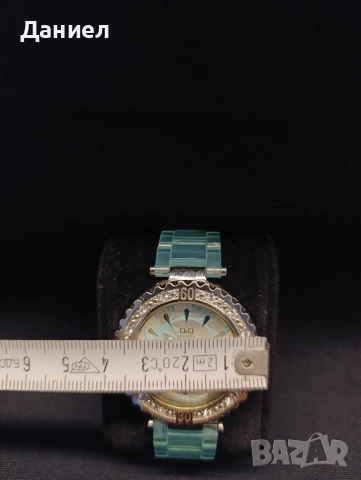 Дамски часовник Q&Q, снимка 3 - Дамски - 51781704