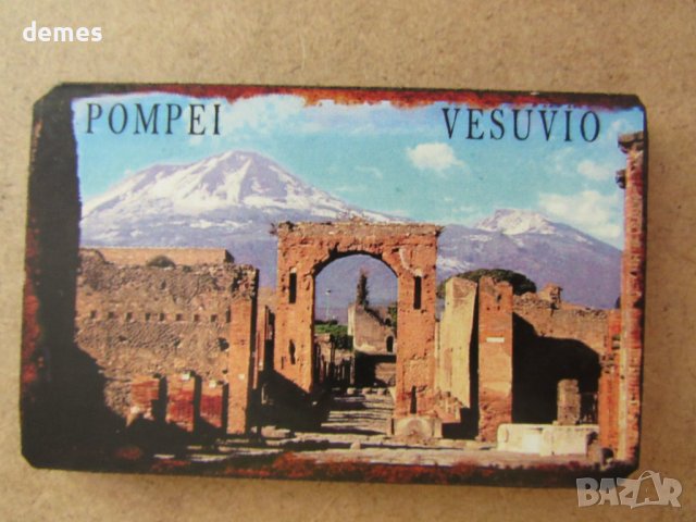 Магнит от Помпей и Везувий, Италия, снимка 1 - Колекции - 43414012