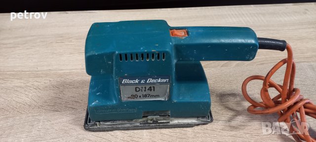 Вибрационна шлайфмашина Black-Decker- DN41