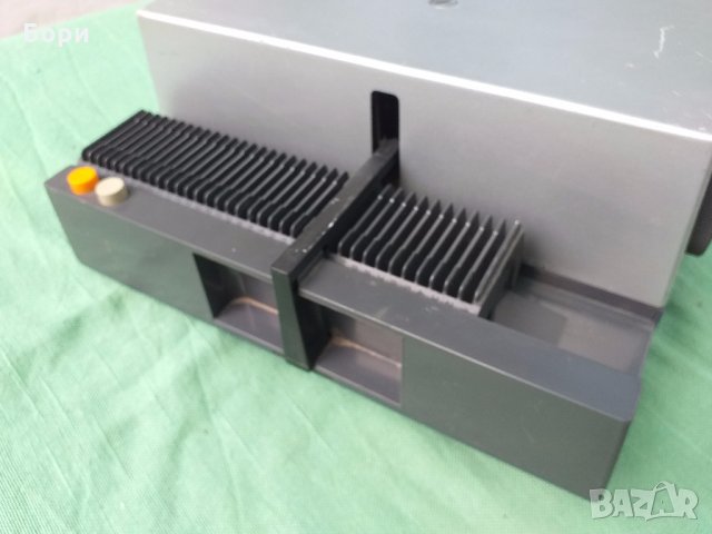 Проектор/прожектор Rollei P35 AF, снимка 3 - Плейъри, домашно кино, прожектори - 33218729