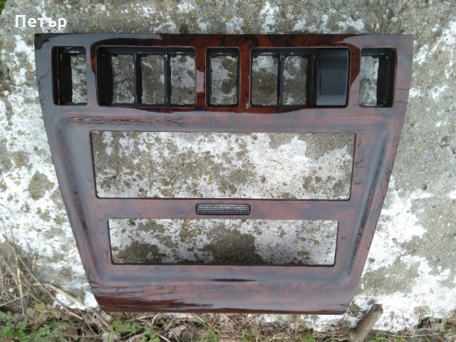 Лайсни махагон  Audi A8 D2 