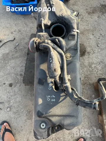 Резервоар за Ситроен Берлинго 1.8 90 / Citroen Berlingo 1.8 90 / Резервоар / , снимка 2 - Части - 49521874