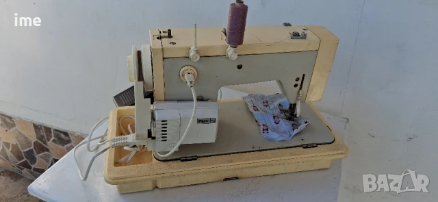 Шевна машина НОМЕР 09. Veritas. Ревизирана. Работеща с мостра на някой видове на..., снимка 9 - Шевни машини - 50890133