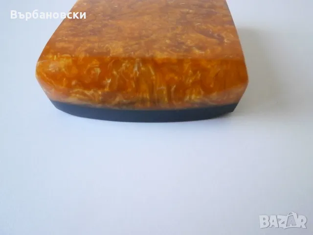 Двуцветен пепелник от каталин, снимка 2 - Антикварни и старинни предмети - 47322255