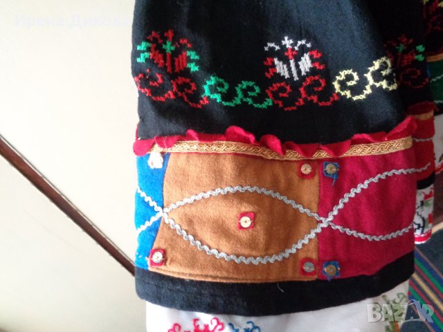 Продавам българска народна дамска носия / комплект, снимка 10 - Антикварни и старинни предмети - 40165721