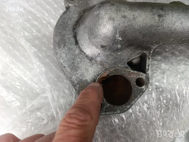 Корпус за водна помпа на Мерцедес W115,W123 -2.4D, снимка 3 - Части - 49548007