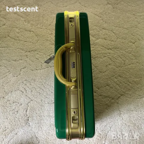 WWE Money In The Bank Briefcase куфар Brand New With Keys & Tags колекционерски Договорът в куфарче , снимка 6 - Фен артикули - 48671977