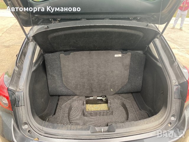 Мазда 3 2.2 Дизел скайактив, 150 к.с., автоматик, 2017г., код на двигател SHY, 50 000 км., евро 6, M, снимка 6 - Автомобили и джипове - 35192192