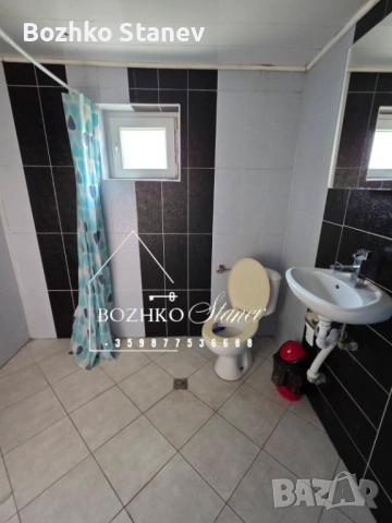 Продава се масивна двуетажна къща , снимка 15 - Къщи - 52161857