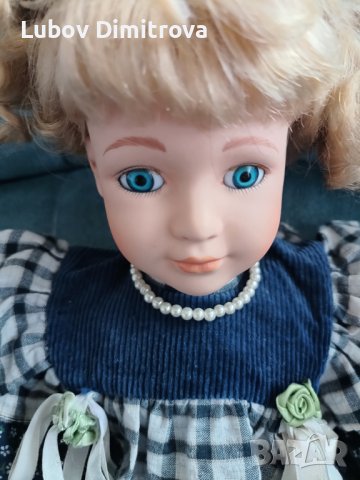 Колекционерска порцеланова кукла , снимка 1 - Антикварни и старинни предмети - 43942911