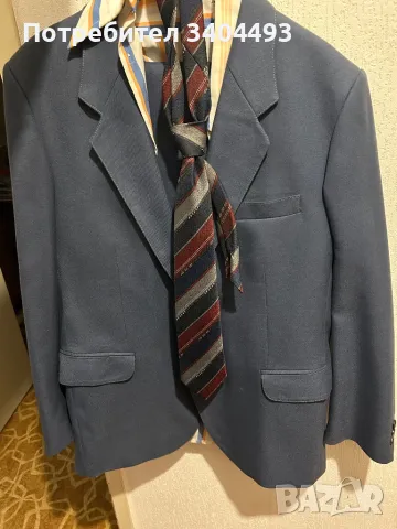 Мъжки костюм с вратовръзка
