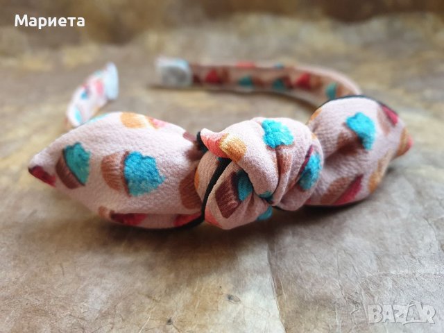 Диадема в розово с кексчета Сладка диадема Ръчна Изработка Диадема с мъфини Диадема с панделка , снимка 2 - Аксесоари за коса - 36723053