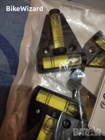 T-нивелир, кръстат нивелир 5 броя в комплект, снимка 2 - Измервателни инструменти - 43703044