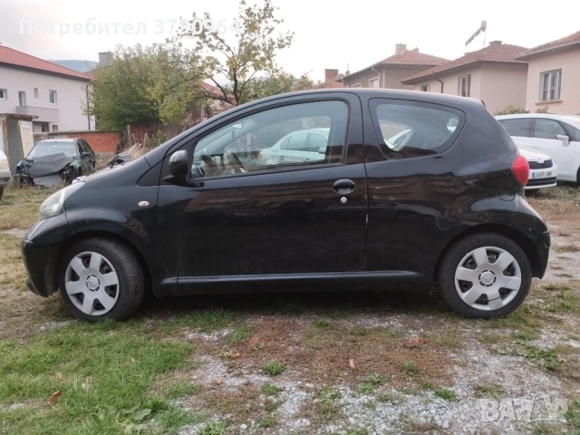 Toyota Aygo 1.0 бензин , снимка 3 - Автомобили и джипове - 53517278