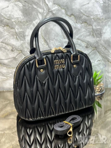 чанти Miu Miu , снимка 15 - Чанти - 50627015