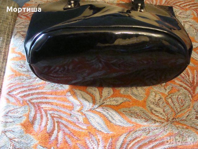 Голяма лачена чанта  КОЛЕДНО НАМАЛЕНИЕ , снимка 3 - Чанти - 27504992