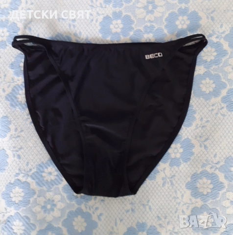 Дамски долнища на бански 