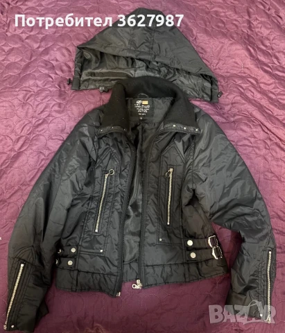 Дамско късо черно яке