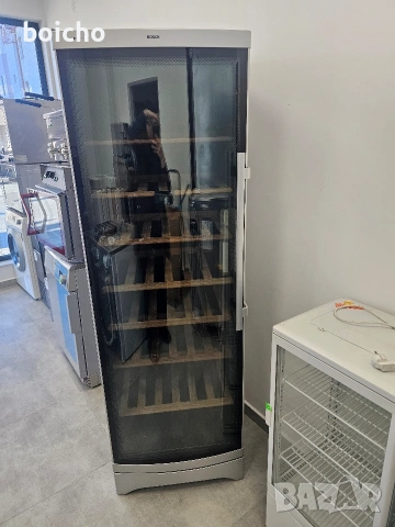 Охладител за вино/ Винарна Bosch, снимка 2 - Хладилници - 53081807