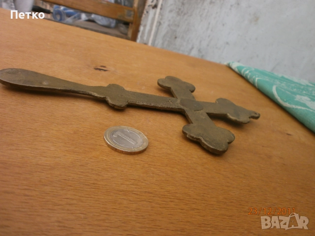 Автентичен бронзов кръст, снимка 8 - Антикварни и старинни предмети - 52605872