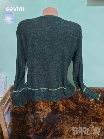 Блуза номер L , снимка 4 - Блузи с дълъг ръкав и пуловери - 44908069