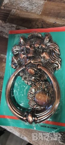 Чукалка за врата голяма и ефектна.