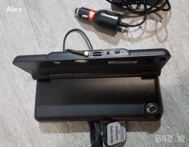 Мултимедийно устройство за кола (видеорекордер), снимка 8 - Навигация за кола - 52878424