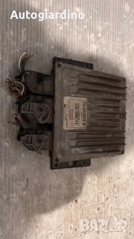 Компютър за двигател / ECU / Моторен компютър за Renault Megane - 8200399038 / 8200513163/ 83593388