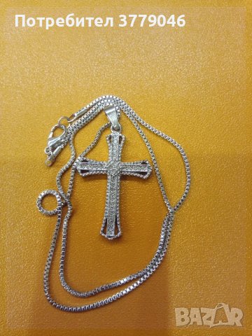 Колие кръст с кристали , снимка 5 - Колиета, медальони, синджири - 44025359